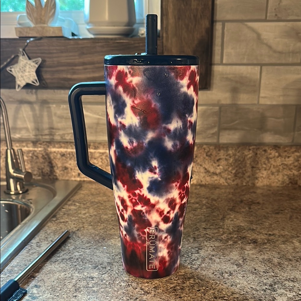 40 oz BrüMate Red and Blue Tumbler